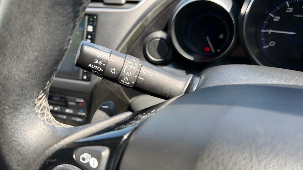 Honda Civic 1.8 i-VTEC SE Plus 5dr Auto [Nav] Petrol Hatchback - Image 24