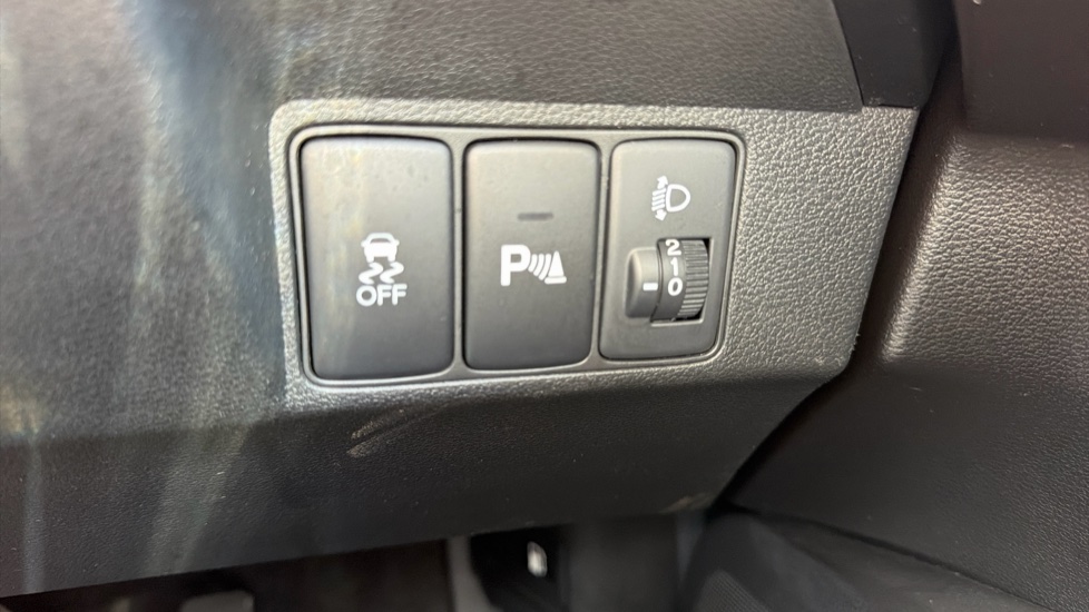 Honda Civic 1.8 i-VTEC SE Plus 5dr Auto [Nav] Petrol Hatchback - Image 32