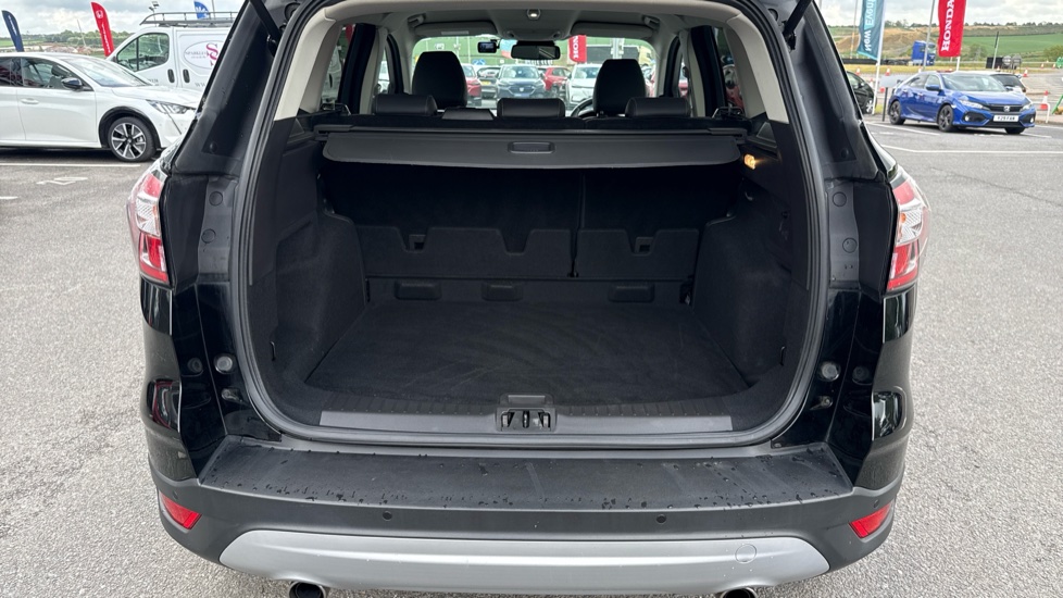 Ford Kuga 1.5 TDCi Titanium Edition 5dr 2WD Diesel Estate - Image 4