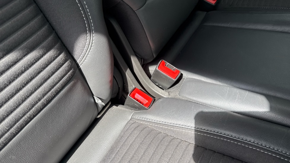 Ford Kuga 1.5 TDCi Titanium Edition 5dr 2WD Diesel Estate - Image 17