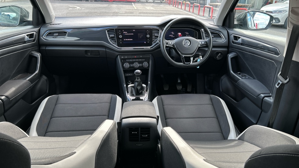 Volkswagen T-Roc 1.5 TSI EVO SEL 5dr Petrol Hatchback - Image 10