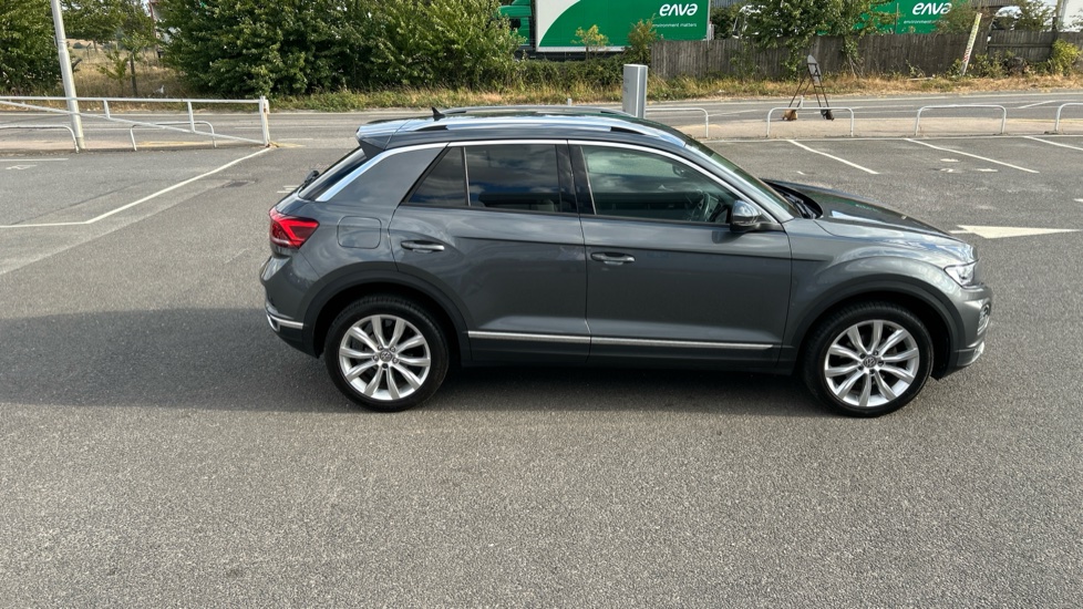 Volkswagen T-Roc 1.5 TSI EVO SEL 5dr Petrol Hatchback - Image 29