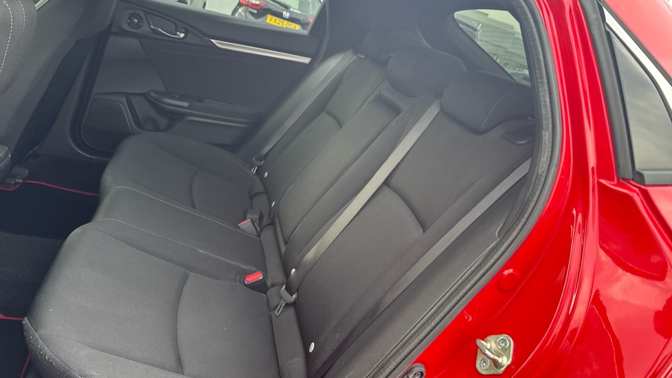 Honda Civic 1.0 VTEC Turbo 126 SR 5dr Petrol Hatchback - Image 16