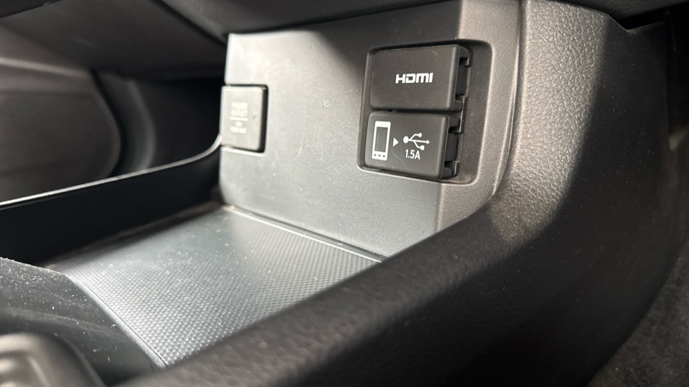 Honda Civic 1.0 VTEC Turbo 126 SR 5dr Petrol Hatchback - Image 31