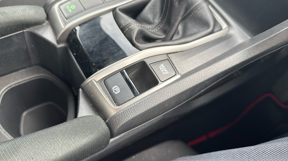 Honda Civic 1.0 VTEC Turbo 126 SR 5dr Petrol Hatchback - Image 32