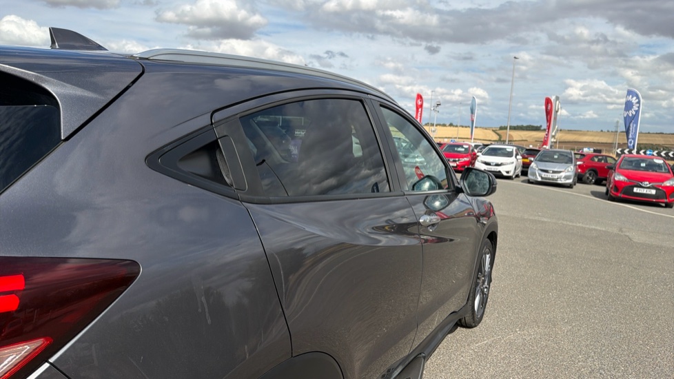 Honda HR-V 1.6 i-DTEC EX 5dr Diesel Hatchback - Image 24