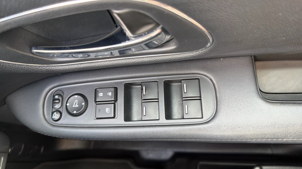 Honda HR-V 1.6 i-DTEC EX 5dr Diesel Hatchback - Image 36