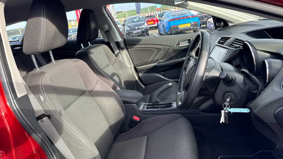 Honda Civic Tourer 1.6 i-DTEC SE Plus 5dr [Nav] Diesel Estate - Image 42
