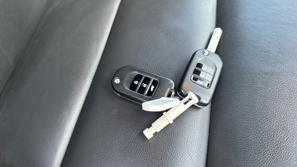 Honda Civic 1.8 i-VTEC SR 5dr Petrol Hatchback - Image 20