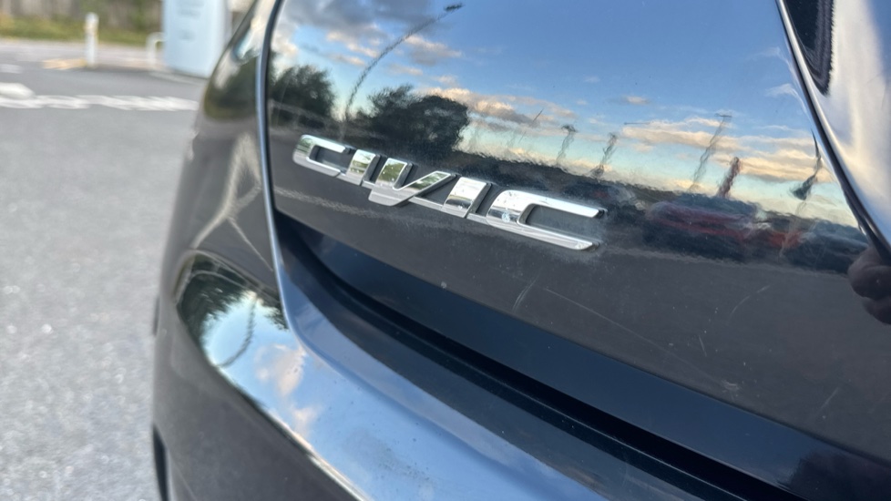 Honda Civic 1.8 i-VTEC SR 5dr Petrol Hatchback - Image 25