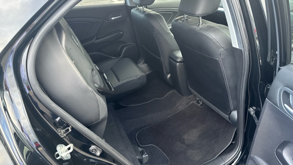 Honda Civic 1.8 i-VTEC SR 5dr Petrol Hatchback - Image 46