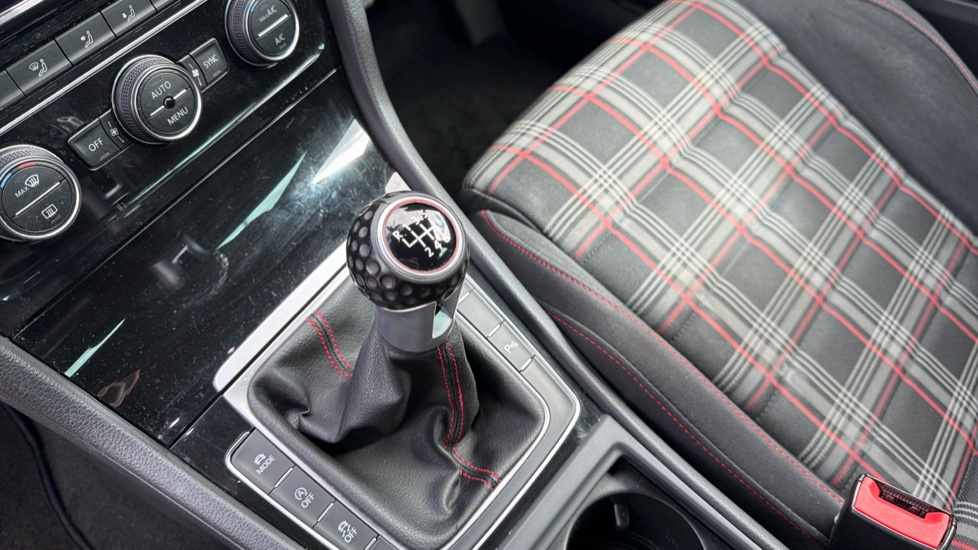 Volkswagen Golf 2.0 TSI 245 GTI Performance 5dr Petrol Hatchback - Image 13