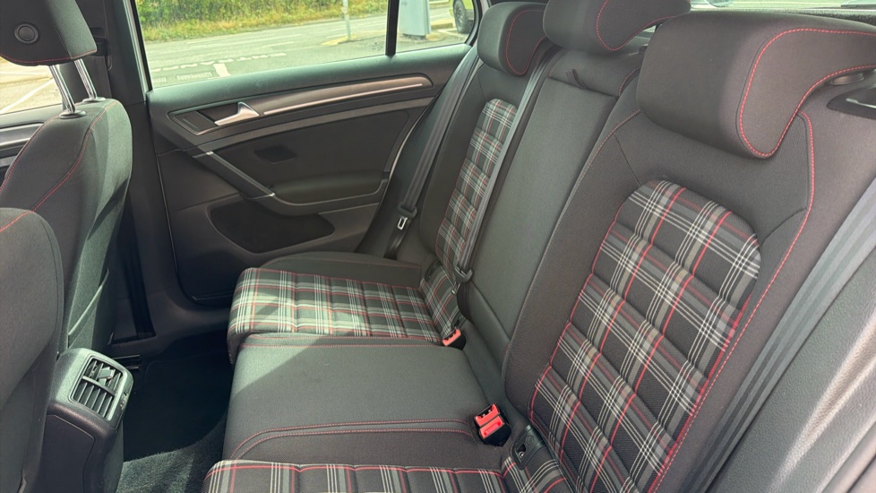 Volkswagen Golf 2.0 TSI 245 GTI Performance 5dr Petrol Hatchback - Image 16