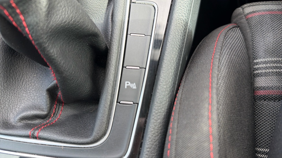 Volkswagen Golf 2.0 TSI 245 GTI Performance 5dr Petrol Hatchback - Image 30