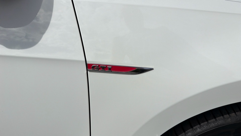 Volkswagen Golf 2.0 TSI 245 GTI Performance 5dr Petrol Hatchback - Image 41