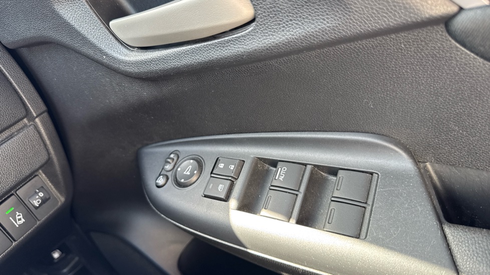 Honda Jazz 1.3 i-VTEC SE 5dr CVT Petrol Hatchback - Image 30