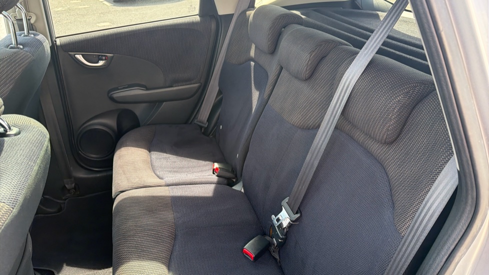Honda Jazz 1.4 i-VTEC EX 5dr CVT Petrol Hatchback - Image 16