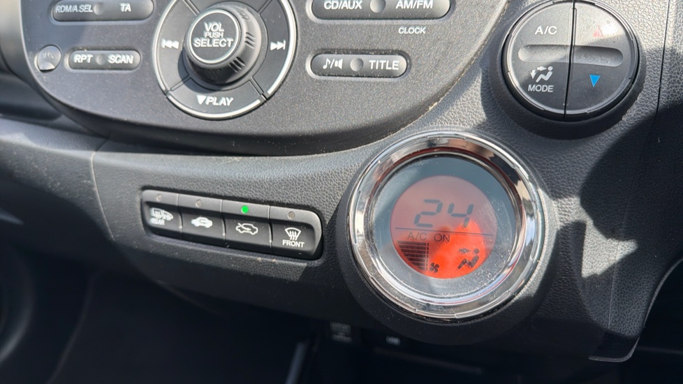 Honda Jazz 1.4 i-VTEC EX 5dr CVT Petrol Hatchback - Image 21