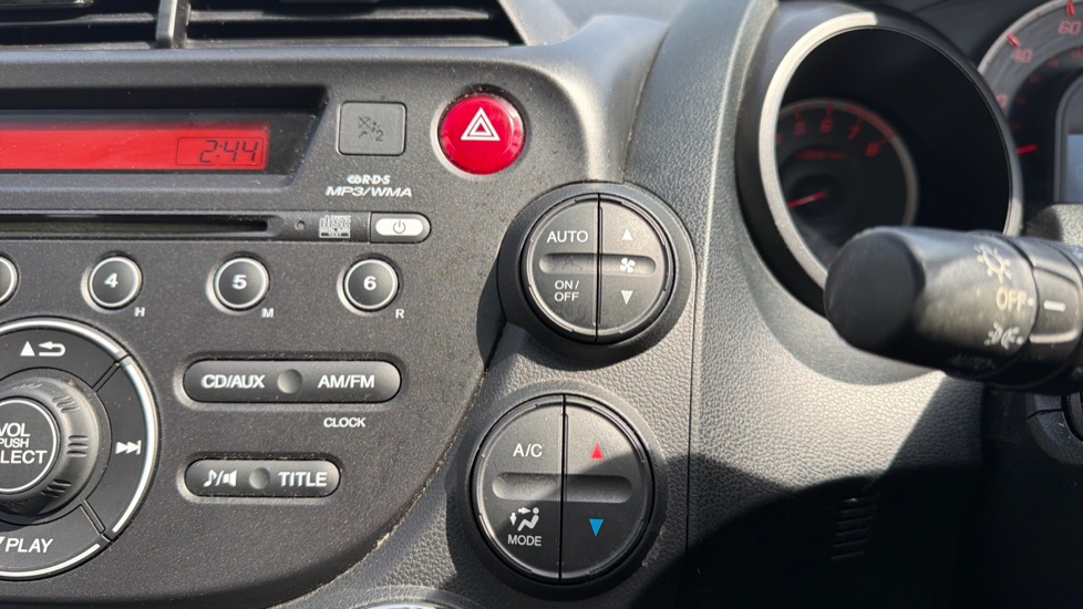 Honda Jazz 1.4 i-VTEC EX 5dr CVT Petrol Hatchback - Image 22