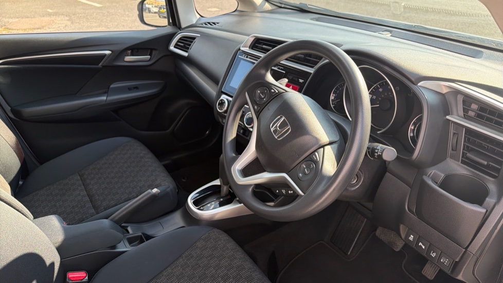 Honda Jazz 1.3 SE Navi 5dr CVT Petrol Hatchback - Image 11