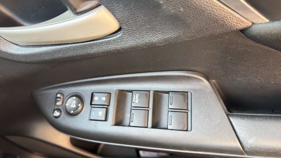 Honda Jazz 1.3 SE Navi 5dr CVT Petrol Hatchback - Image 30
