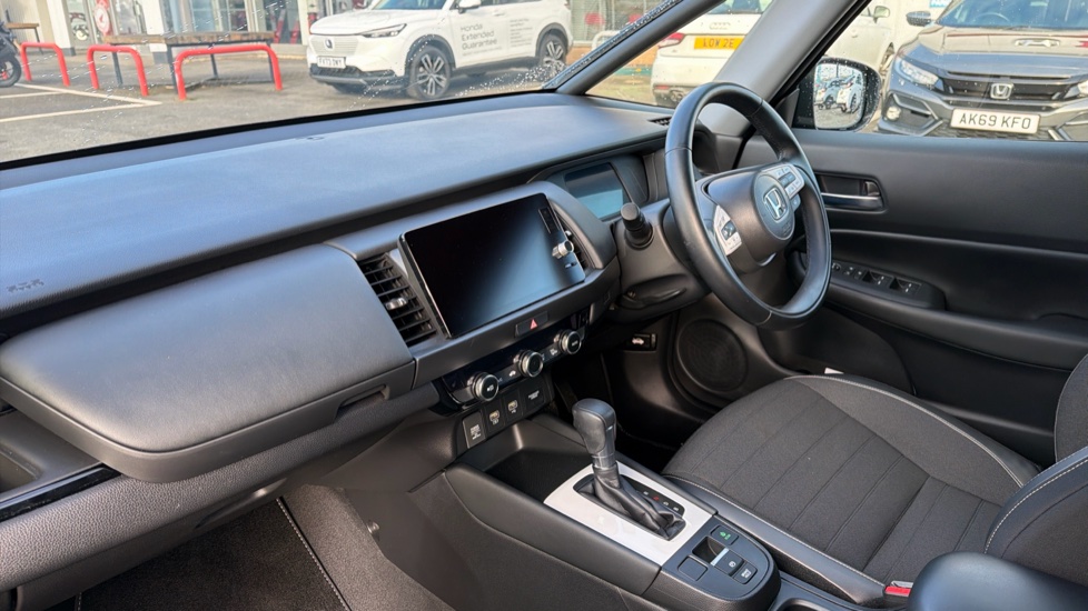 Honda Jazz 1.5 i-MMD Hybrid Crosstar Advance 5dr eCVT Hybrid Hatchback - Image 2