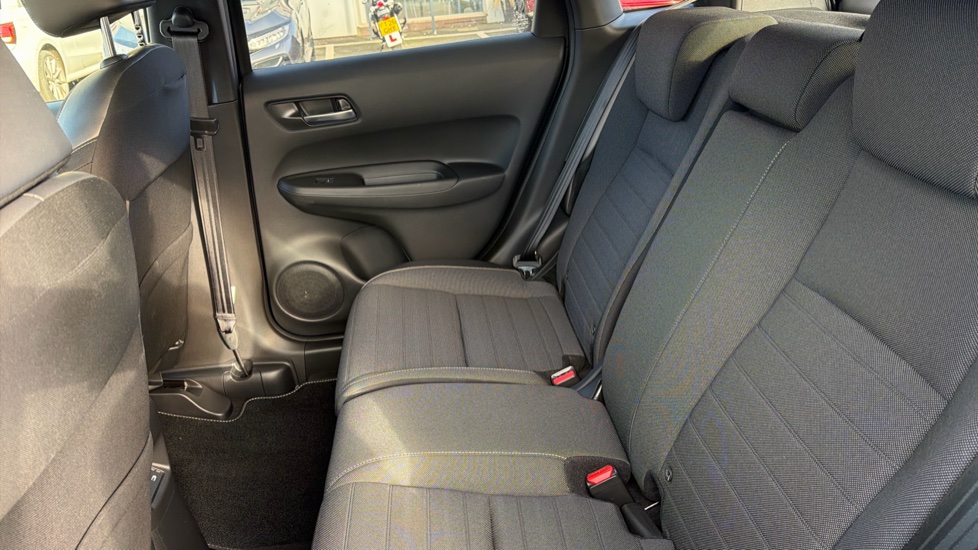 Honda Jazz 1.5 i-MMD Hybrid Crosstar Advance 5dr eCVT Hybrid Hatchback - Image 8