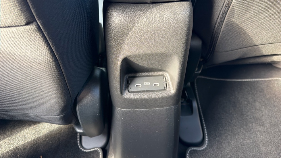 Honda Jazz 1.5 i-MMD Hybrid Crosstar Advance 5dr eCVT Hybrid Hatchback - Image 19