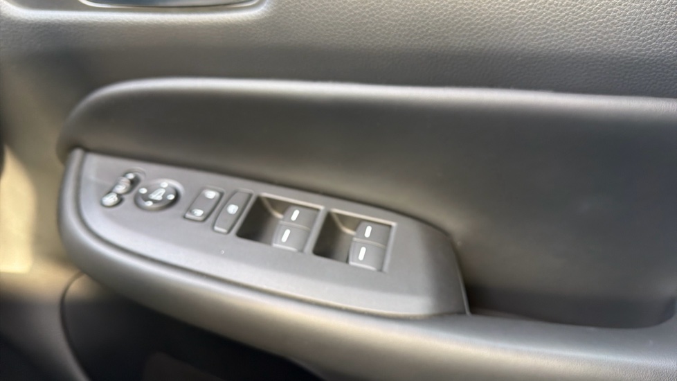 Honda Jazz 1.5 i-MMD Hybrid Crosstar Advance 5dr eCVT Hybrid Hatchback - Image 34