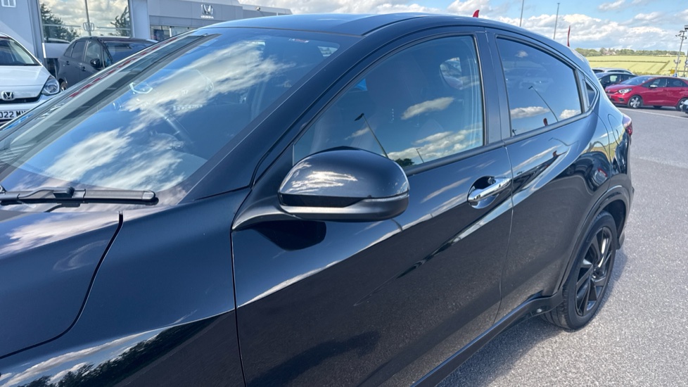 Honda HR-V 1.5 i-VTEC Turbo Sport 5dr Petrol Hatchback - Image 15
