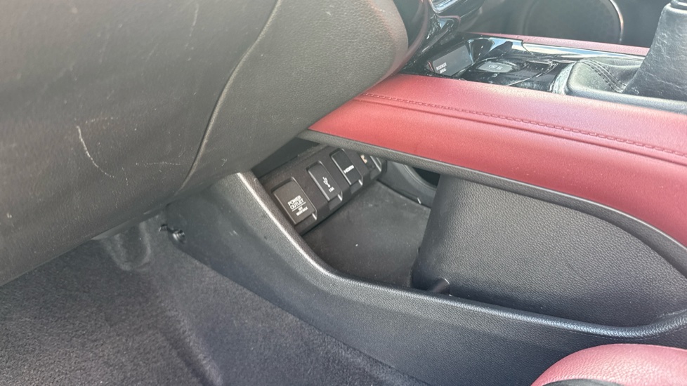 Honda HR-V 1.5 i-VTEC Turbo Sport 5dr Petrol Hatchback - Image 18