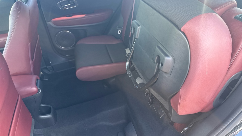 Honda HR-V 1.5 i-VTEC Turbo Sport 5dr Petrol Hatchback - Image 32
