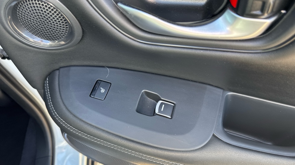Honda Zr-V 2.0 eHEV Advance 5dr CVT Hybrid Estate - Image 39