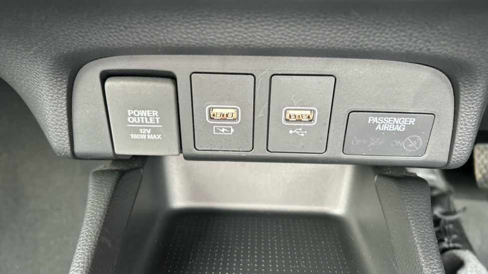 Honda Jazz 1.5 i-MMD Hybrid Elegance 5dr eCVT Hybrid Hatchback - Image 37