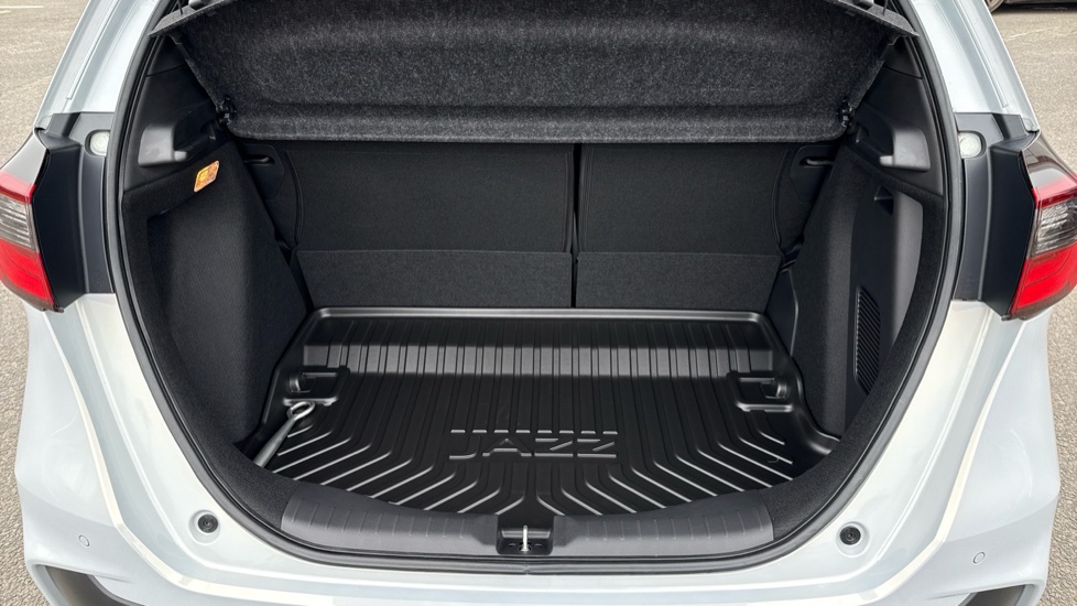 Honda Jazz 1.5 i-MMD Hybrid Advance 5dr eCVT Hybrid Hatchback - Image 35