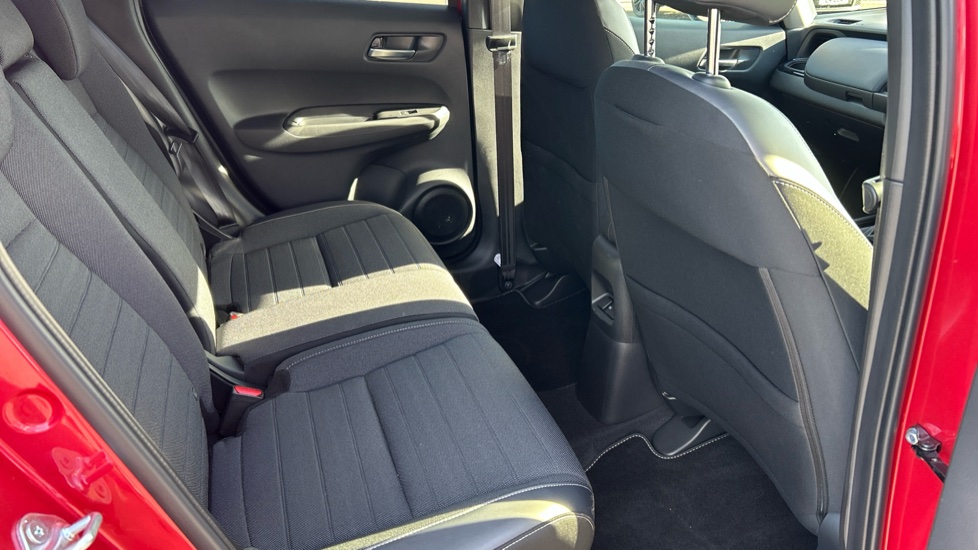 Honda Jazz 1.5 i-MMD Hybrid Crosstar Advance 5dr eCVT Hybrid Hatchback - Image 26
