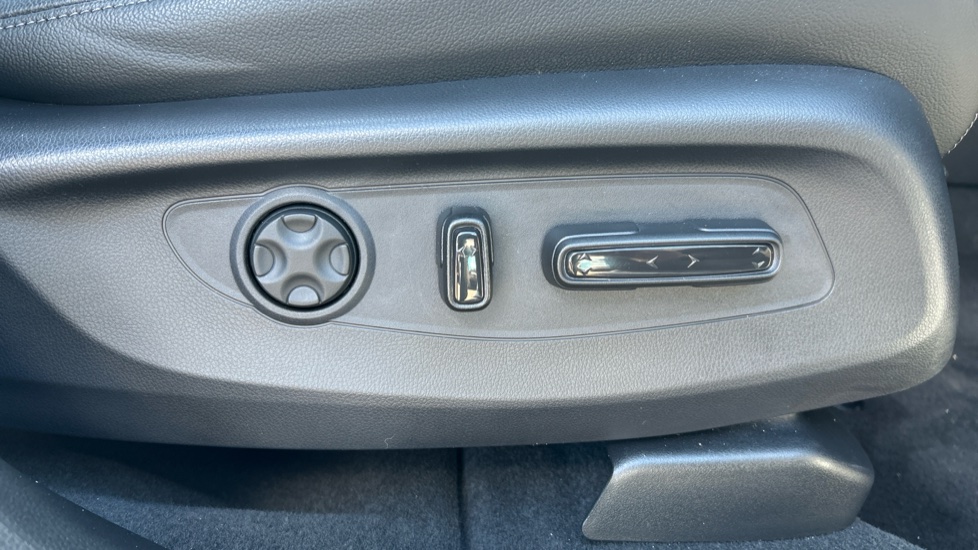 Honda CR-V 2.0 ePHEV Advance Tech 5dr eCVT Estate - Image 33