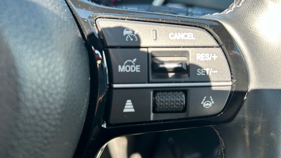 Honda CR-V 2.0 ePHEV Advance Tech 5dr eCVT Estate - Image 35