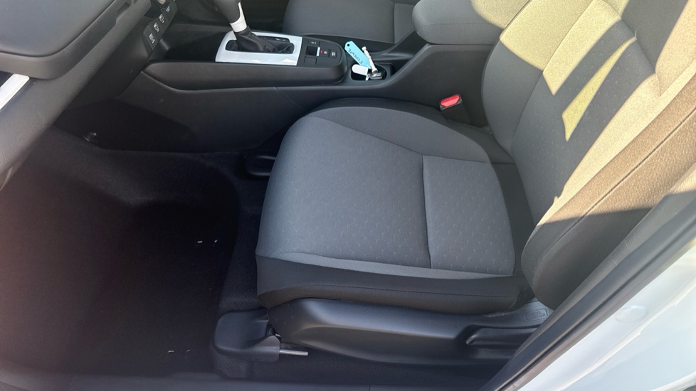 Honda Jazz 1.5 i-MMD Hybrid Elegance 5dr eCVT Hybrid Hatchback - Image 16