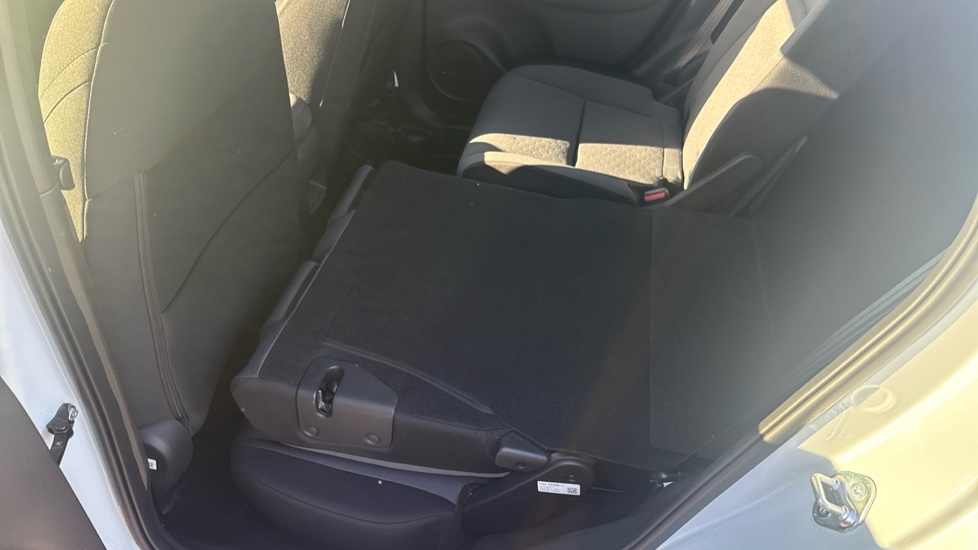 Honda Jazz 1.5 i-MMD Hybrid Elegance 5dr eCVT Hybrid Hatchback - Image 19