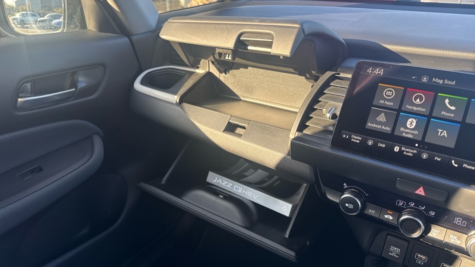 Honda Jazz 1.5 i-MMD Hybrid Elegance 5dr eCVT Hybrid Hatchback - Image 44