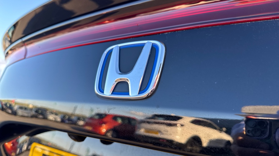 Honda Civic 2.0 eHEV Elegance 5dr CVT Hybrid Hatchback - Image 39