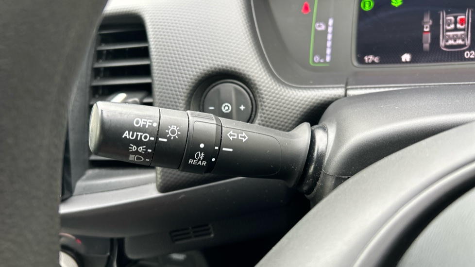 Honda Jazz 1.5 i-MMD Hybrid SE 5dr eCVT Hybrid Hatchback - Image 18
