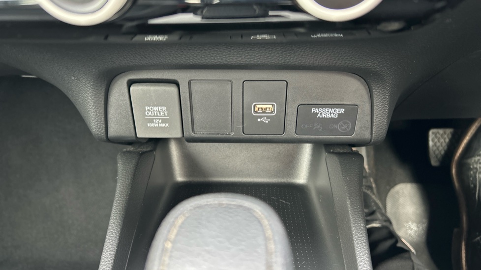 Honda Jazz 1.5 i-MMD Hybrid SE 5dr eCVT Hybrid Hatchback - Image 24