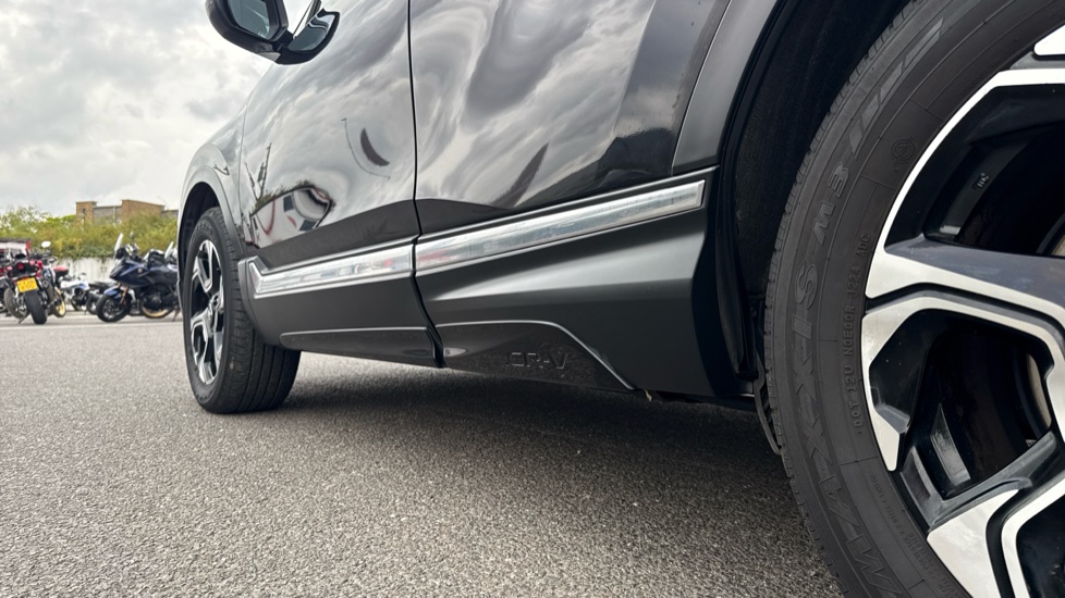 Honda CR-V 2.0 i-MMD Hybrid EX 5dr eCVT Hybrid Estate - Image 17