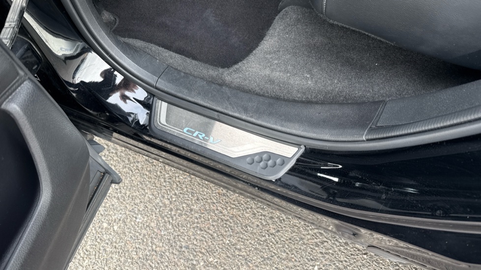 Honda CR-V 2.0 i-MMD Hybrid EX 5dr eCVT Hybrid Estate - Image 18
