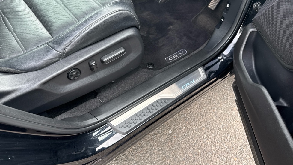 Honda CR-V 2.0 i-MMD Hybrid EX 5dr eCVT Hybrid Estate - Image 34