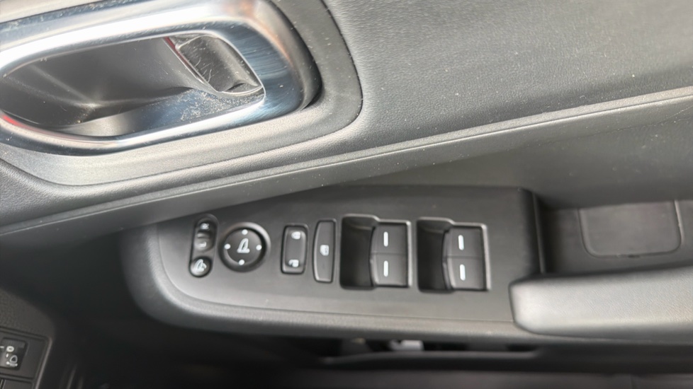 Honda HR-V 1.5 eHEV Elegance 5dr CVT Hybrid Hatchback - Image 27