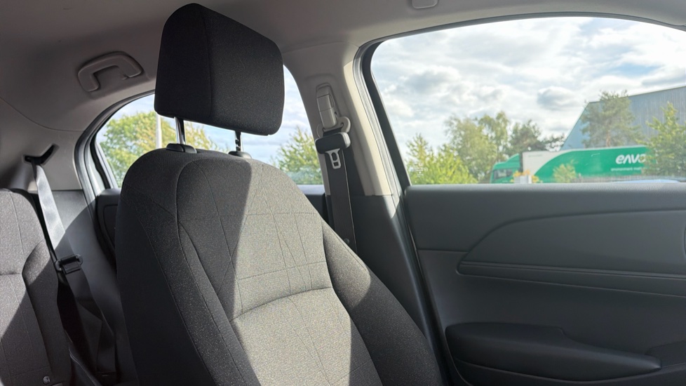 Honda HR-V 1.5 eHEV Elegance 5dr CVT Hybrid Hatchback - Image 34