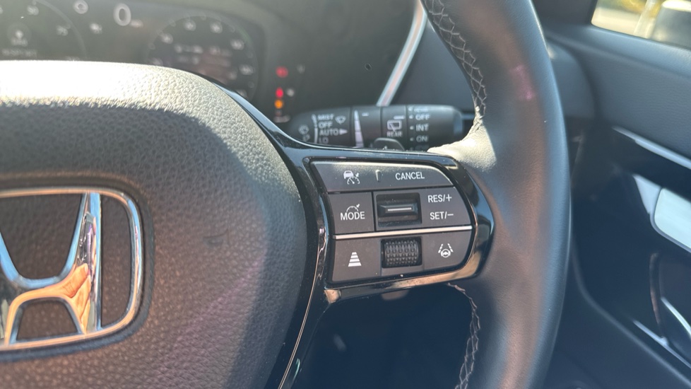 Honda CR-V 2.0 eHEV Elegance 5dr eCVT Hybrid Estate - Image 14